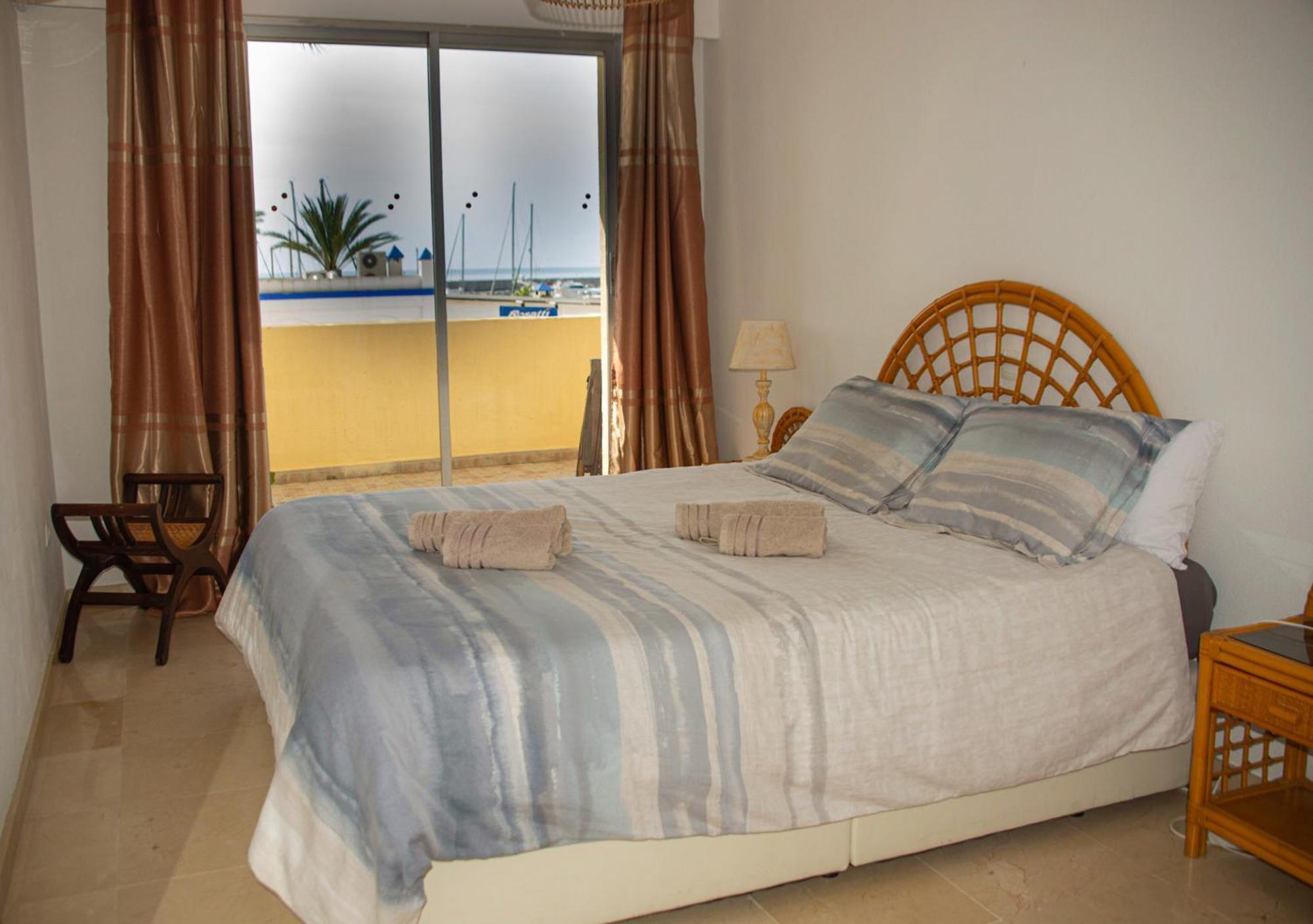 Appartement Palmeras Puerto Paraiso 에스테포나 외부 사진